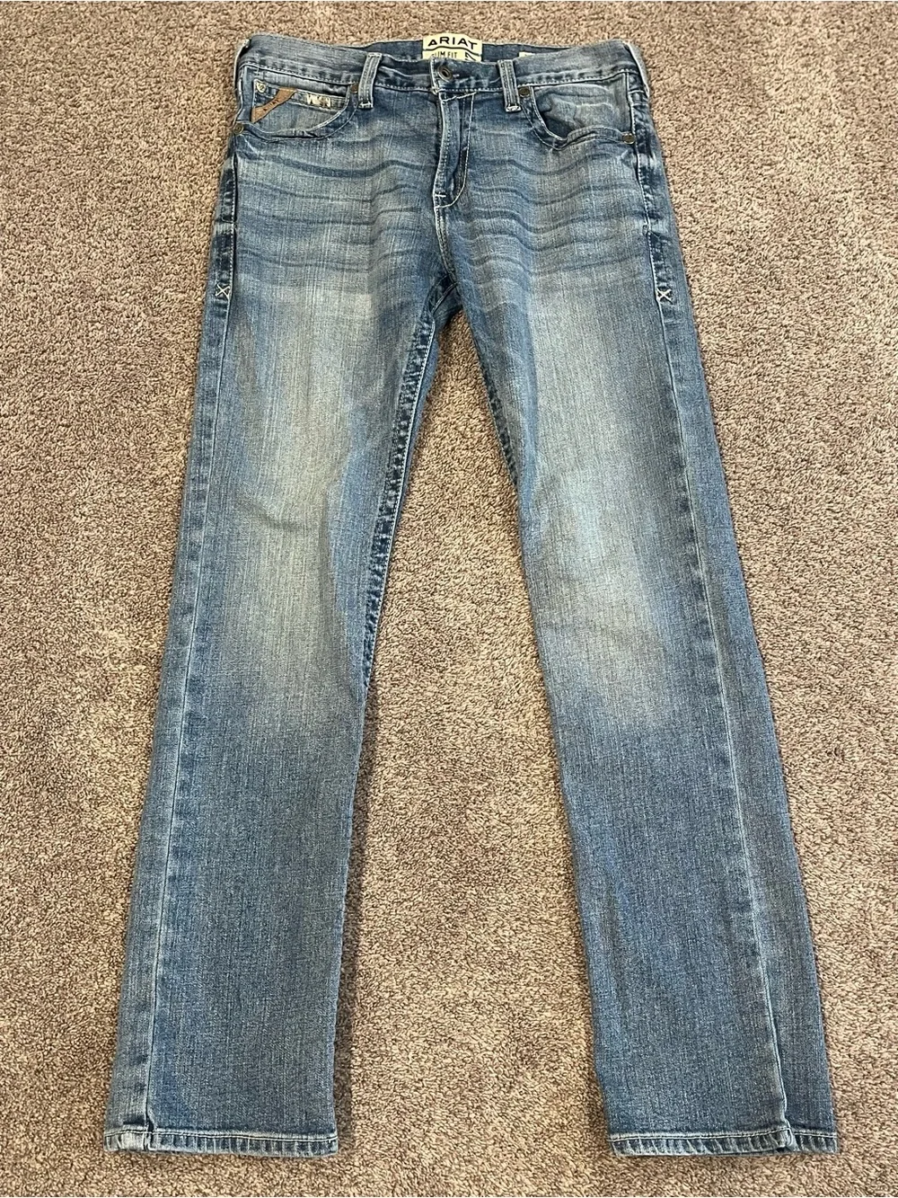 Ariat M7 Slim Fit Straight Leg Jeans Mens 35x36 Light Wash Western Denim EUC - Picture 1 of 5